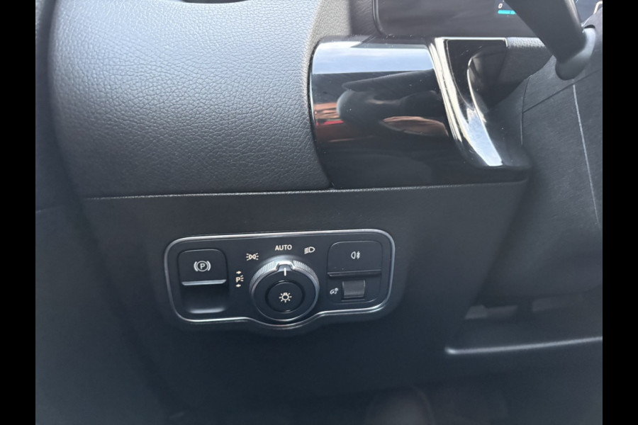 Mercedes-Benz GLA 250 e Business Solution Luxery Limited