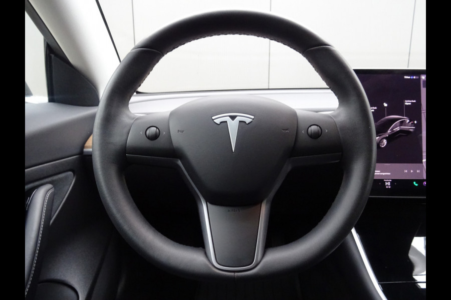 Tesla Model 3 Standard RWD Plus 60 kWh * LEER * PANORAMADAK !!