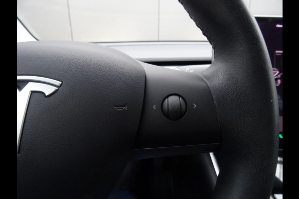 Tesla Model 3 Standard RWD Plus 60 kWh * LEER * PANORAMADAK !!