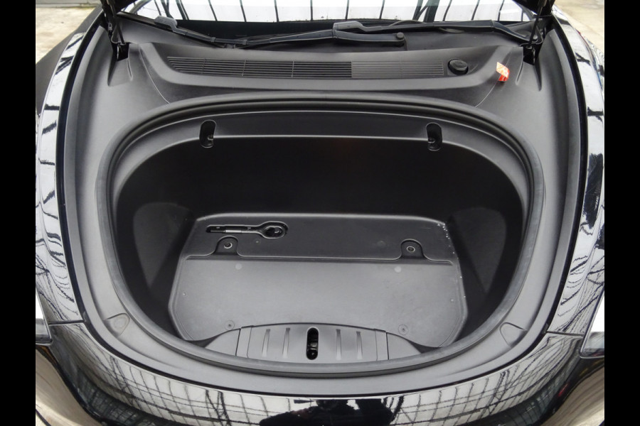 Tesla Model 3 Standard RWD Plus 60 kWh * LEER * PANORAMADAK !!