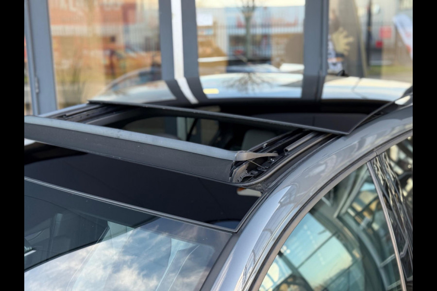 Volkswagen Golf 1.4 eHybrid GTE | Pano | Leer | IQ | Memory