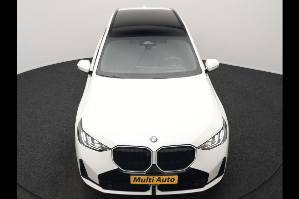 BMW X3 30e xDrive M Sport PRO Plug In Hybrid 299pk PHEV | Panodak | Trekhaak af Fabriek | Adaptive Cruise | 21"L.M | 360 Camera | Head Up | Harman Kardon | Lederen Sportstoelen Memory & Verwarmd |  Widescreen | Navigatie | DAB |