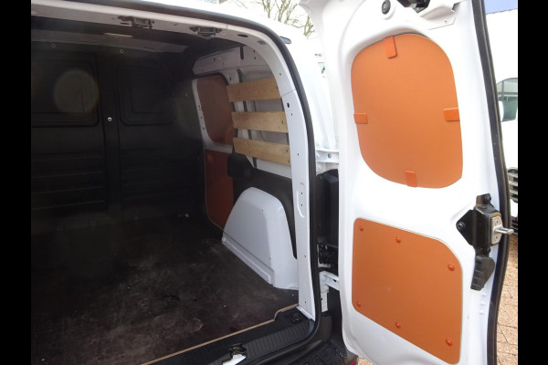 Renault Kangoo 1.3 TCe 100 Comfort L1 Benzine uitvoering AIRCO NAVI CRUISE