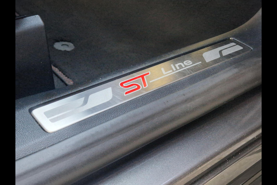 Ford Kuga 2.5 PHEV ST-Line X | Panoramadak | Adaptive cruise control | Winterpack | Dodehoeksensoren