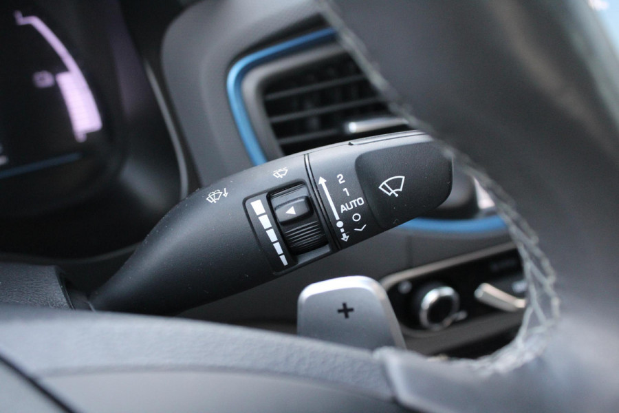 Hyundai IONIQ 1.6 GDi Premium | Stoelverwarming + Koeling | Electrische Stoelen Memory | Schuif/Kanteldak | Camera | Climate Control | Navigatie |