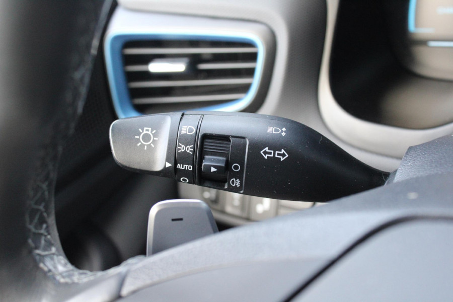 Hyundai IONIQ 1.6 GDi Premium | Stoelverwarming + Koeling | Electrische Stoelen Memory | Schuif/Kanteldak | Camera | Climate Control | Navigatie |