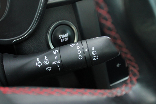 Renault Kadjar 1.3 TCe Black Edition | Automaat | Trekhaak 1500KG | BOSE | Stoelverwarming | Panorama Dak | Navigatie | Cruise Control | Climate Control | Camera |