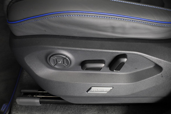 Volkswagen Touareg R 3.0 eHybid 340 kW / 462 pk SUV 8 vesn. Tiptonic Volkswagen Touareg R 3.0 TSI 340 kW / 462 pk SUV 8 vesn. Tiptronic