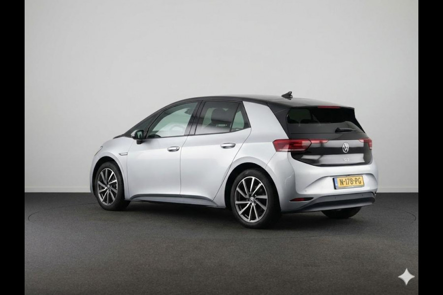 Volkswagen ID.3 Pure 45 kWh 150pk| trekhaak afn.kogel| Navi| stuur en voorstoelen verwarmd| Interieur voorverwarming
