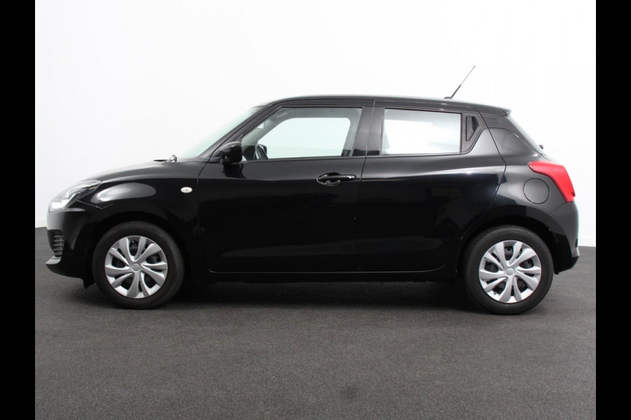 Suzuki Swift 1.2 Club Smart Hybrid | Navigatie | Apple Carplay/Android Auto | Airco | Cruise Control | Lichtmetalen velgen