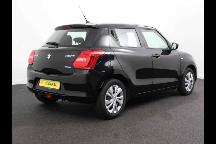 Suzuki Swift 1.2 Club Smart Hybrid | Navigatie | Apple Carplay/Android Auto | Airco | Cruise Control | Lichtmetalen velgen