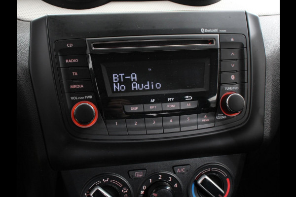 Suzuki Swift 1.2 Club Smart Hybrid | Navigatie | Apple Carplay/Android Auto | Airco | Cruise Control | Lichtmetalen velgen
