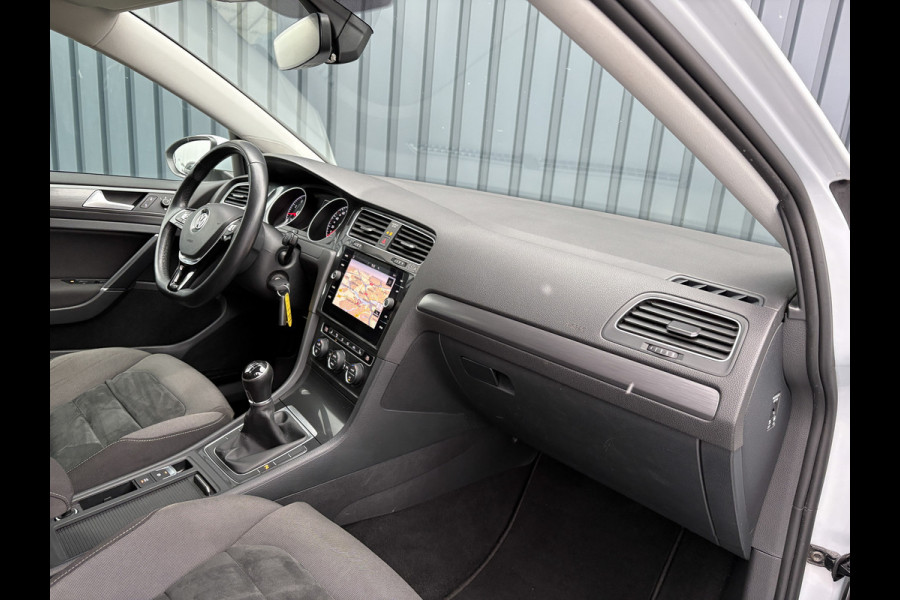 Volkswagen Golf 1.0 TSI Highline Business R | R-line | Led Koplampen | Stoelverw. | Adapt. Cr. | Prijs Rijklaar!!