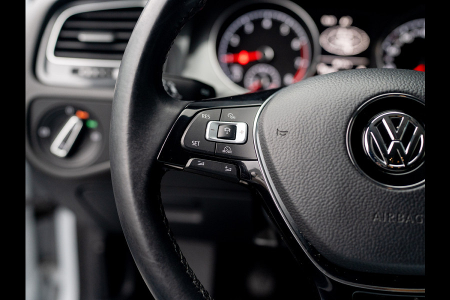 Volkswagen Golf 1.0 TSI Highline Business R | R-line | Led Koplampen | Stoelverw. | Adapt. Cr. | Prijs Rijklaar!!