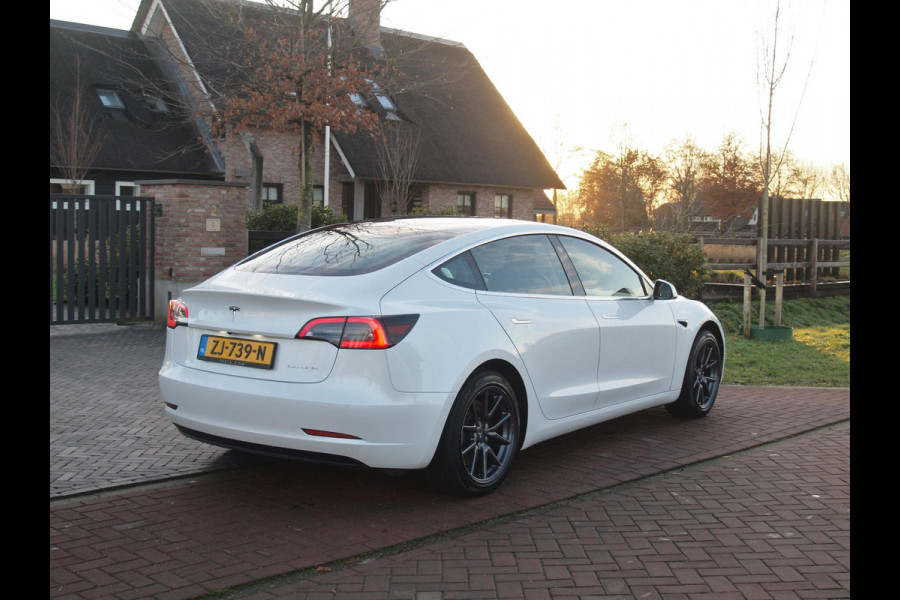 Tesla Model 3 Long Range AWD 75 kWh | Full Self-Driving | Panoramadak | Camera | Sfeerverlichting |