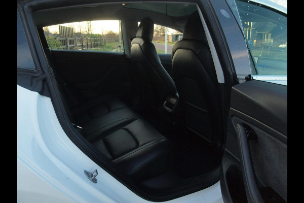 Tesla Model 3 Long Range AWD 75 kWh | Full Self-Driving | Panoramadak | Camera | Sfeerverlichting |