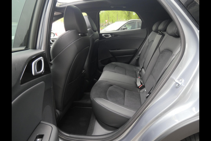 Kia Xceed 1.5 T-GDi GT-Line Schuif/kanteldak | Stoel & Stuurverwarming | Navi | Carplay | Camera