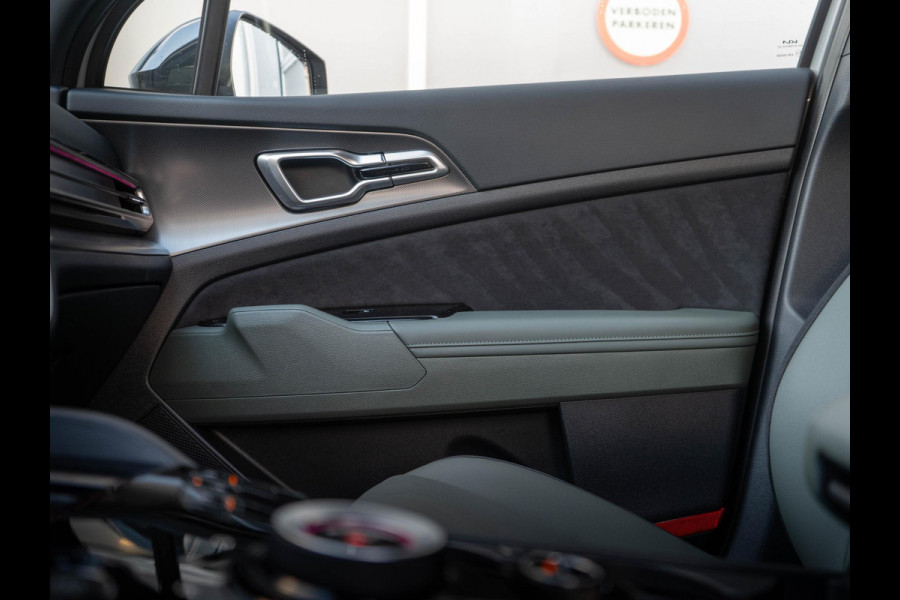 Kia Sportage 1.6 T-GDi Plug-in Hybrid AWD Dark Edition VOORRAAD VOORDEEL | SNEL LEVERBAAR |