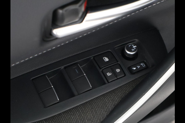 Toyota Corolla Touring Sports Hybrid 140 Business Luxury | Stuur-/Stoelverwarming | Parkeersensoren | Apple Carplay & AndriodAUTO | Navigatie