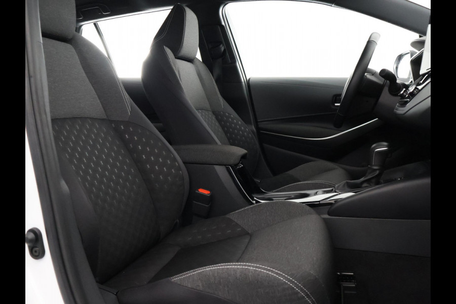 Toyota Corolla Touring Sports Hybrid 140 Business Luxury | Stuur-/Stoelverwarming | Parkeersensoren | Apple Carplay & AndriodAUTO | Navigatie