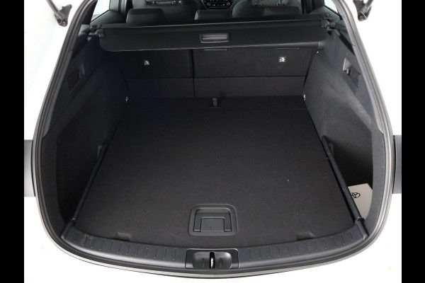 Toyota Corolla Touring Sports Hybrid 140 Business Luxury | Stuur-/Stoelverwarming | Parkeersensoren | Apple Carplay & AndriodAUTO | Navigatie