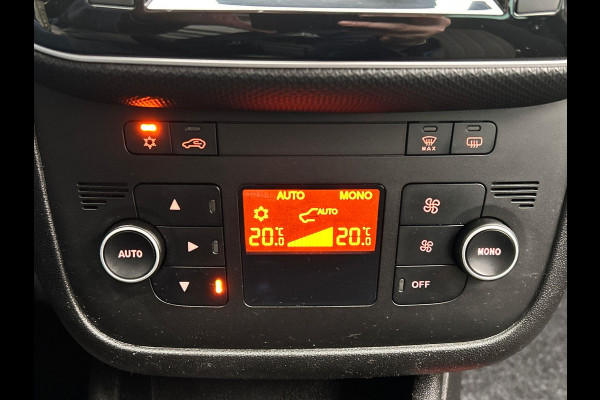 Fiat Punto Evo 0.9 TwinAir Sempre | Origineel Nederlands | Navigatie Lichtmetaal Airco Parkeersensoren