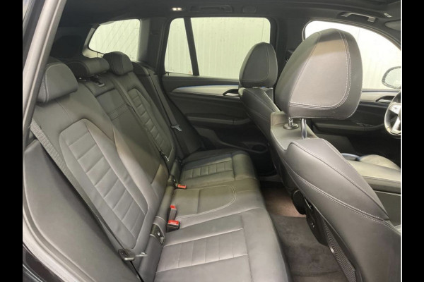 BMW iX3 High Executive 80 kWh VERWACHT (PANORAMADAK, SoH 97.7, SFEERVERLICHTING, STOELVERWARMING, ACHTERUITRIJCAMERA, NAVIGATIE)