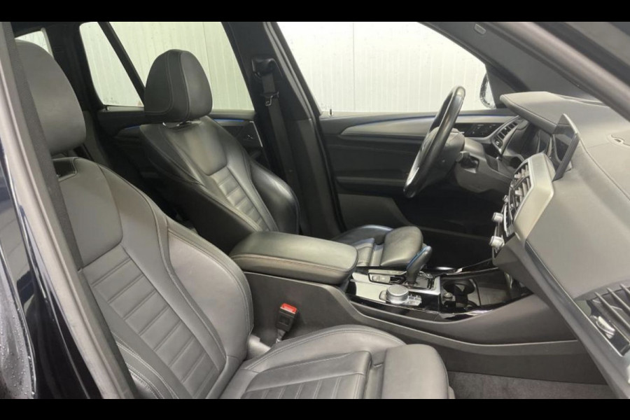 BMW iX3 High Executive 80 kWh VERWACHT (PANORAMADAK, SoH 97.7, SFEERVERLICHTING, STOELVERWARMING, ACHTERUITRIJCAMERA, NAVIGATIE)