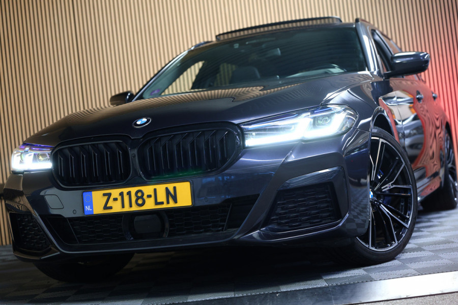 BMW 5 Serie Touring 530i xDrive M-Sport PANO HUD ACC CAM AMBIENT TRKH '21