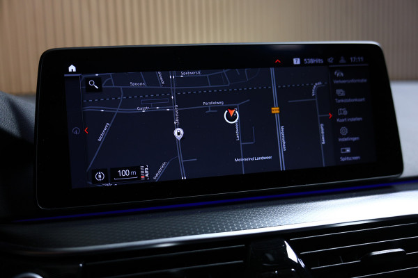 BMW 5 Serie Touring 530i xDrive M-Sport PANO HUD ACC CAM AMBIENT TRKH '21