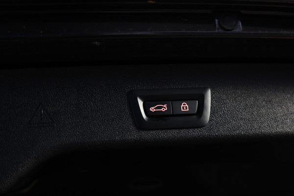 BMW 5 Serie Touring 530i xDrive M-Sport PANO HUD ACC CAM AMBIENT TRKH '21