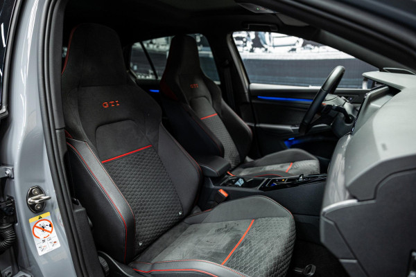 Volkswagen Golf 2.0 TSI GTI Clubsport | Harman\Kardon | Pano | Akrapovic |