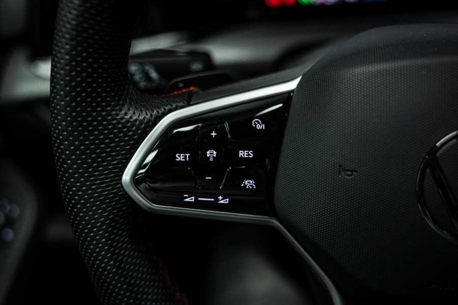 Volkswagen Golf 2.0 TSI GTI Clubsport | Harman\Kardon | Pano | Akrapovic |