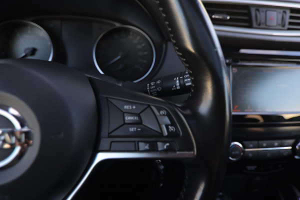 Nissan QASHQAI 158PK Aut. 360° Camera Trekhaak Pano Stoelverw. Lane Assist Navi Climate Pdc Winterpack Isofix Comfortstoelen