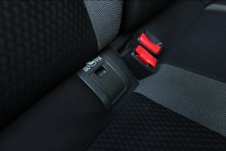 Nissan QASHQAI 158PK Aut. 360° Camera Trekhaak Pano Stoelverw. Lane Assist Navi Climate Pdc Winterpack Isofix Comfortstoelen