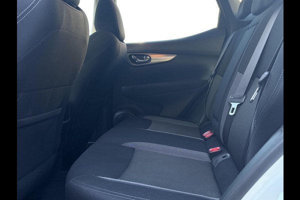 Nissan QASHQAI 158PK Aut. 360° Camera Trekhaak Pano Stoelverw. Lane Assist Navi Climate Pdc Winterpack Isofix Comfortstoelen
