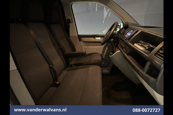 Volkswagen Transporter 2.0 TDI L2H1 Euro6 Airco | Camera | Apple Carplay | Trekhaak | Cruisecontrol Android Auto, Bijrijdersbank