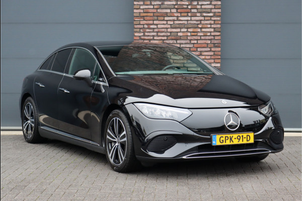 Mercedes-Benz EQE 300 Luxury Line 89 kWh | Distronic Pro | Memory | Leder | Trekhaak | Camera | Dodehoekassistent | Verwarmd Stuurwiel | Keyless Go | Warmtepomp |