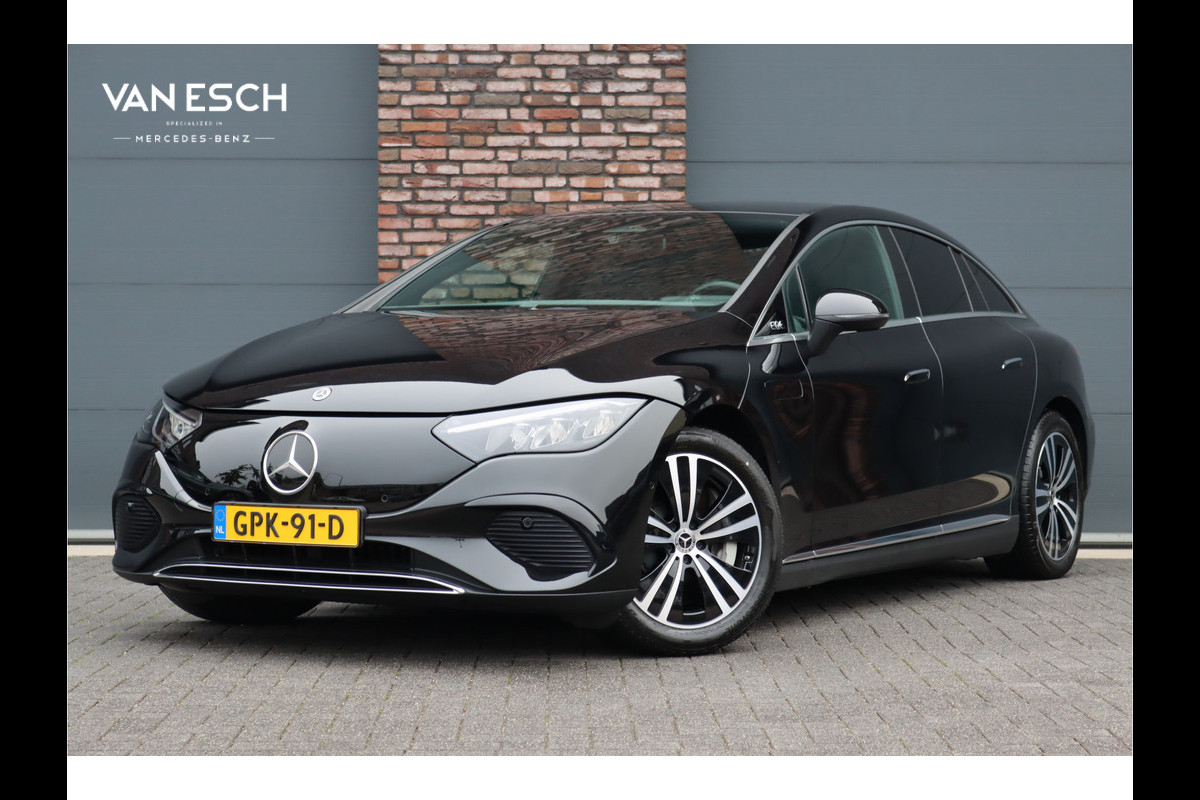Mercedes-Benz EQE 300 Luxury Line 89 kWh | Distronic Pro | Memory | Leder | Trekhaak | Camera | Dodehoekassistent | Verwarmd Stuurwiel | Keyless Go | Warmtepomp |