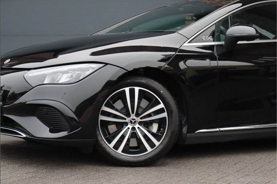 Mercedes-Benz EQE 300 Luxury Line 89 kWh | Distronic Pro | Memory | Leder | Trekhaak | Camera | Dodehoekassistent | Verwarmd Stuurwiel | Keyless Go | Warmtepomp |