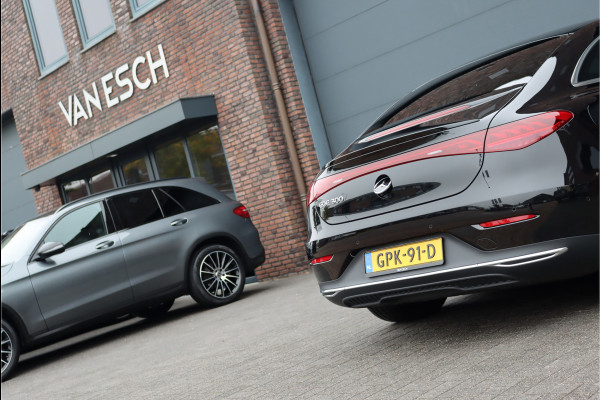 Mercedes-Benz EQE 300 Luxury Line 89 kWh | Distronic Pro | Memory | Leder | Trekhaak | Camera | Dodehoekassistent | Verwarmd Stuurwiel | Keyless Go | Warmtepomp |