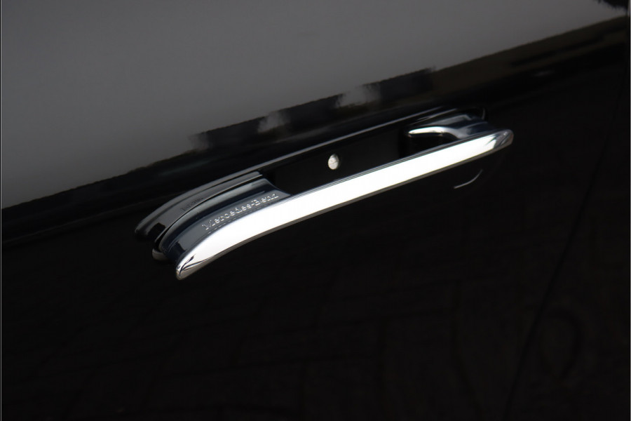 Mercedes-Benz EQE 300 Luxury Line 89 kWh | Distronic Pro | Memory | Leder | Trekhaak | Camera | Dodehoekassistent | Verwarmd Stuurwiel | Keyless Go | Warmtepomp |