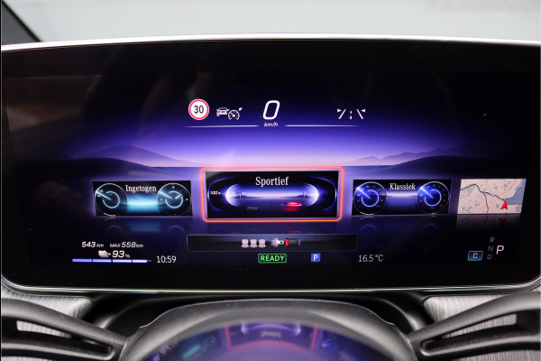 Mercedes-Benz EQE 300 Luxury Line 89 kWh | Distronic Pro | Memory | Leder | Trekhaak | Camera | Dodehoekassistent | Verwarmd Stuurwiel | Keyless Go | Warmtepomp |
