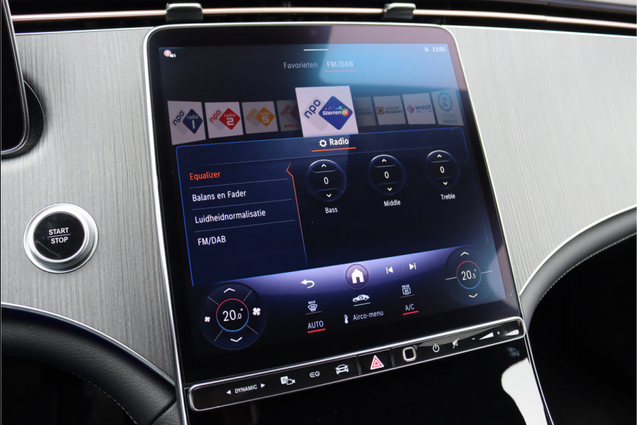 Mercedes-Benz EQE 300 Luxury Line 89 kWh | Distronic Pro | Memory | Leder | Trekhaak | Camera | Dodehoekassistent | Verwarmd Stuurwiel | Keyless Go | Warmtepomp |