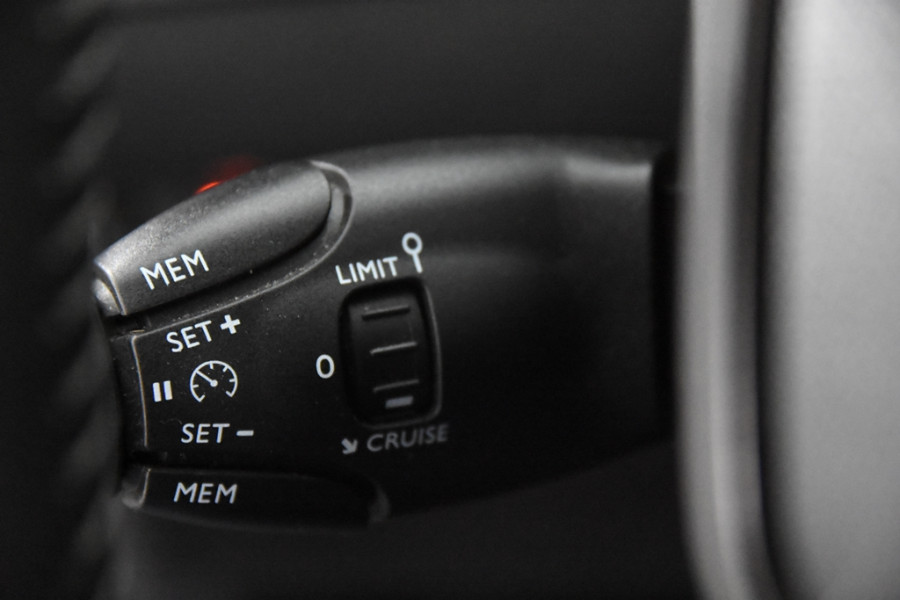 Peugeot 208 Allure 100 *1ste Eigenaar*Leer*Navigatie*Camera*