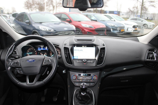 Ford Kuga 1.5 EcoBoost 150 PK Titanium | Trekhaak | Camera | Navigatie | Navigatie | Winterpakket | PDC V+A | Cruise Control