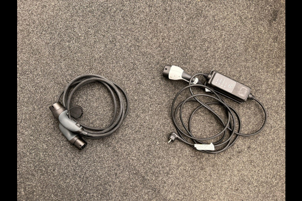 Mercedes-Benz GLA 250e Progressive | PHEV | LED | 360/Camera | Zwarte/Hemel | Apple/Carplay