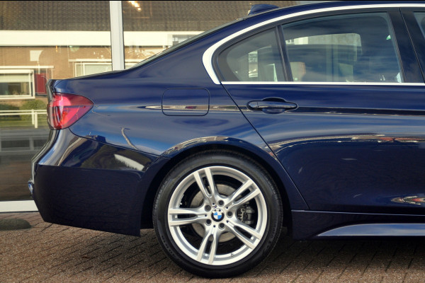 BMW 3-serie 320i M Sport Edition 64.000 km | Tanzanite Blauw | Zeer mooie auto!