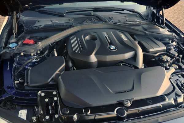 BMW 3-serie 320i M Sport Edition 64.000 km | Tanzanite Blauw | Zeer mooie auto!