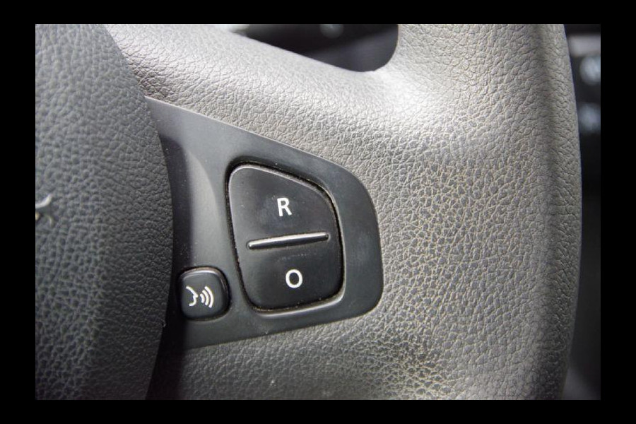 Renault Trafic 2.0 dCi SPORT 170PK AUT. LED, 2X SCHUIFDEUR, TREKHAAK, LEDER, CAMERA, NAVI, CRUISE, CLIMA, PARKEERSENSOREN, APPLE CARPLAY